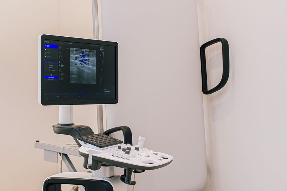 Behandlung-von-Besenreisern-mit-Sklerotherapie Hautarzt Neuss Behandlung von Besenreisern mit Sklerotherapie