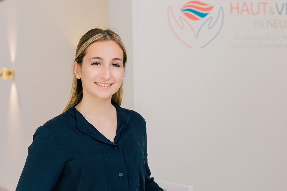 Hautärztin Neuss - Dr. Lilian Vourvouli-Rickers - Team - Maria Cleff